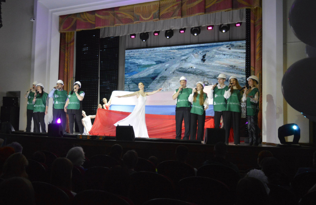 Участниками вокального конкурса «Поем всей семьей» стали сотрудники разреза «Тайлепский»
