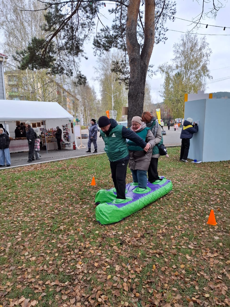 Сотрудники «Разреза Тайлепский» приняли участие в Тыква-фесте в Калтане Сотрудники «Разреза Тайлепский» приняли участие в Тыква-фесте в Калтане